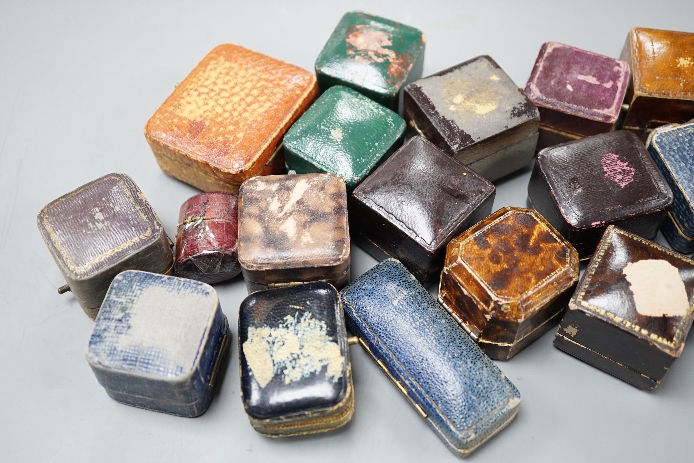 A group of assorted jewellery boxes.